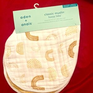 Selling a pack of 2 bibs for 20$ I am able to negotiate for a lower price.